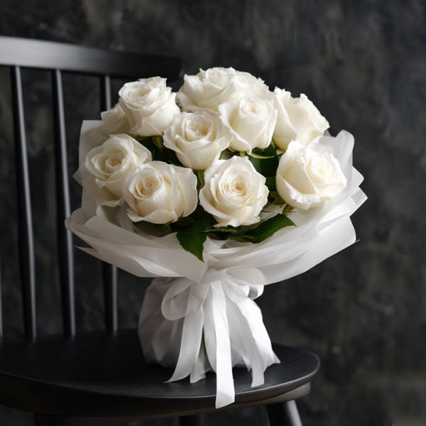 A Silent Elegance: Where White Roses Speak of Forever